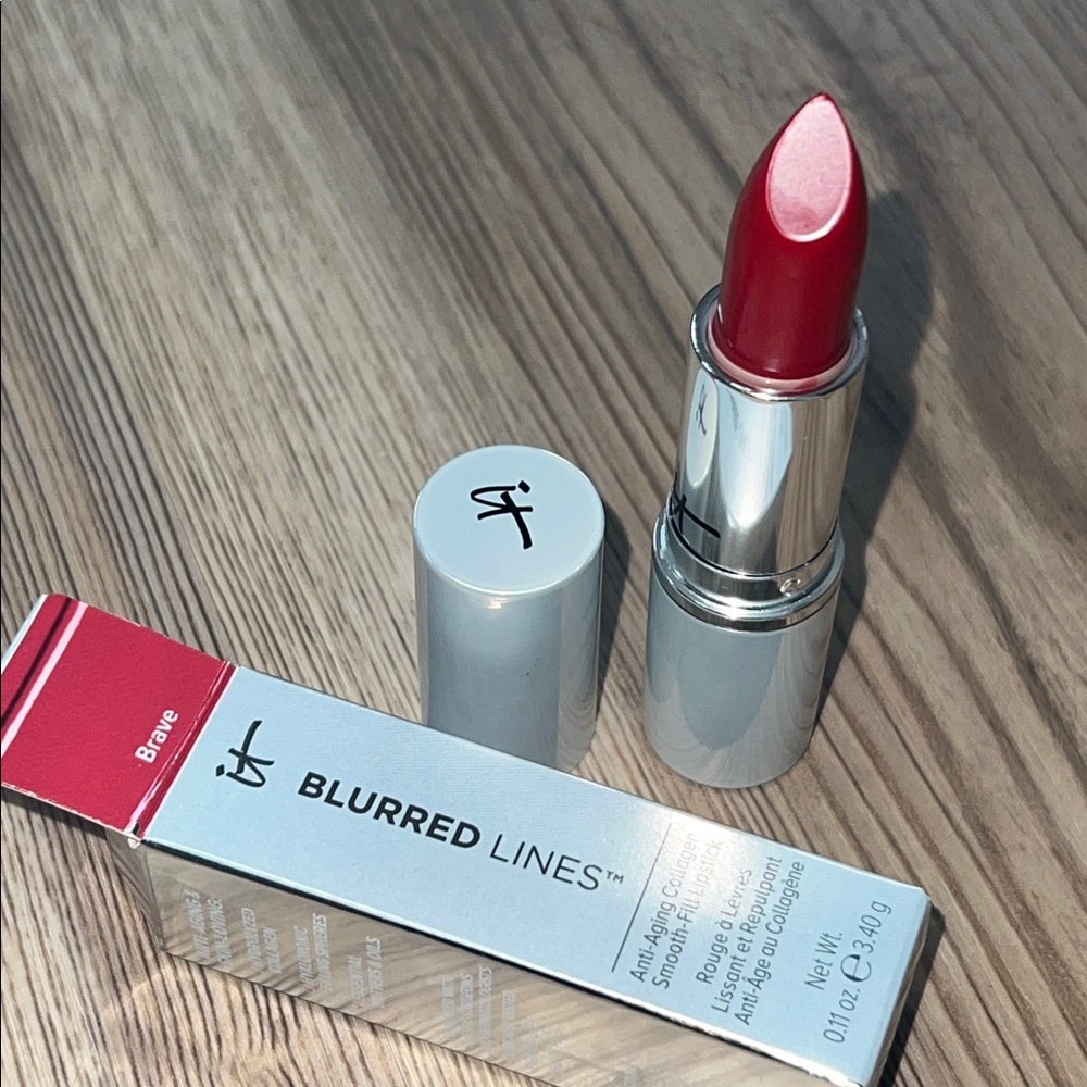 ⚡️💕IT Cosmetics Blurred Lines Lipstick Brave